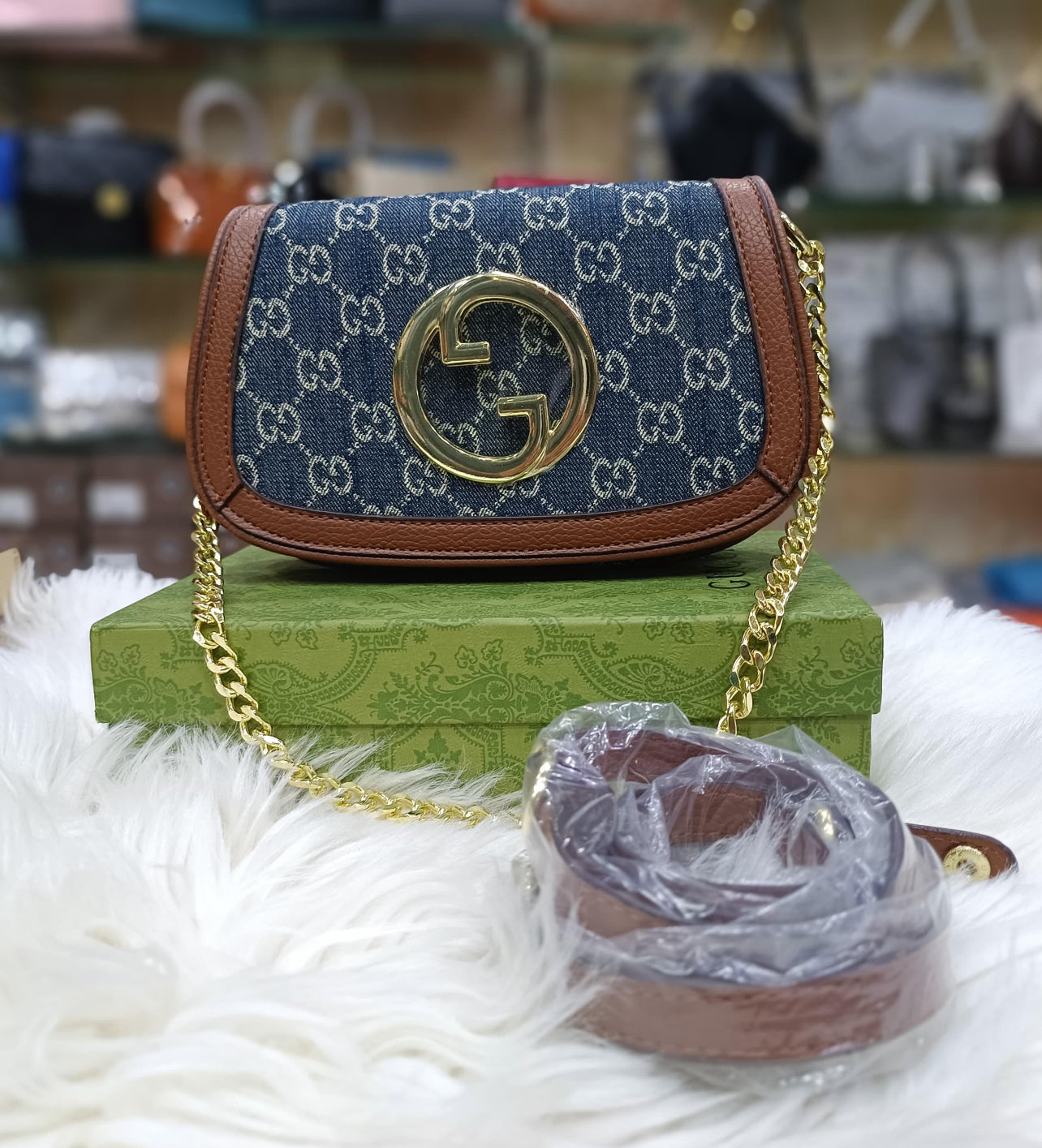 GUUCI Crossbody Bag with Brand Box