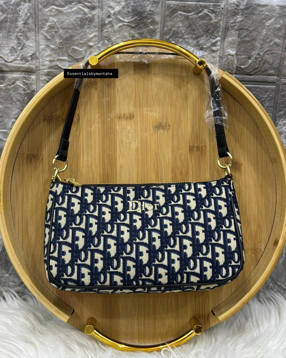 Dior Shoulderbag with brand box