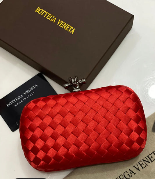 BOTTEGA VENETA Clutch with Brand Box