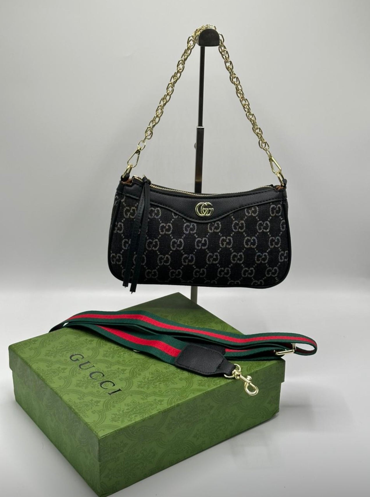 Gucci Shoulderbag with Brand Box