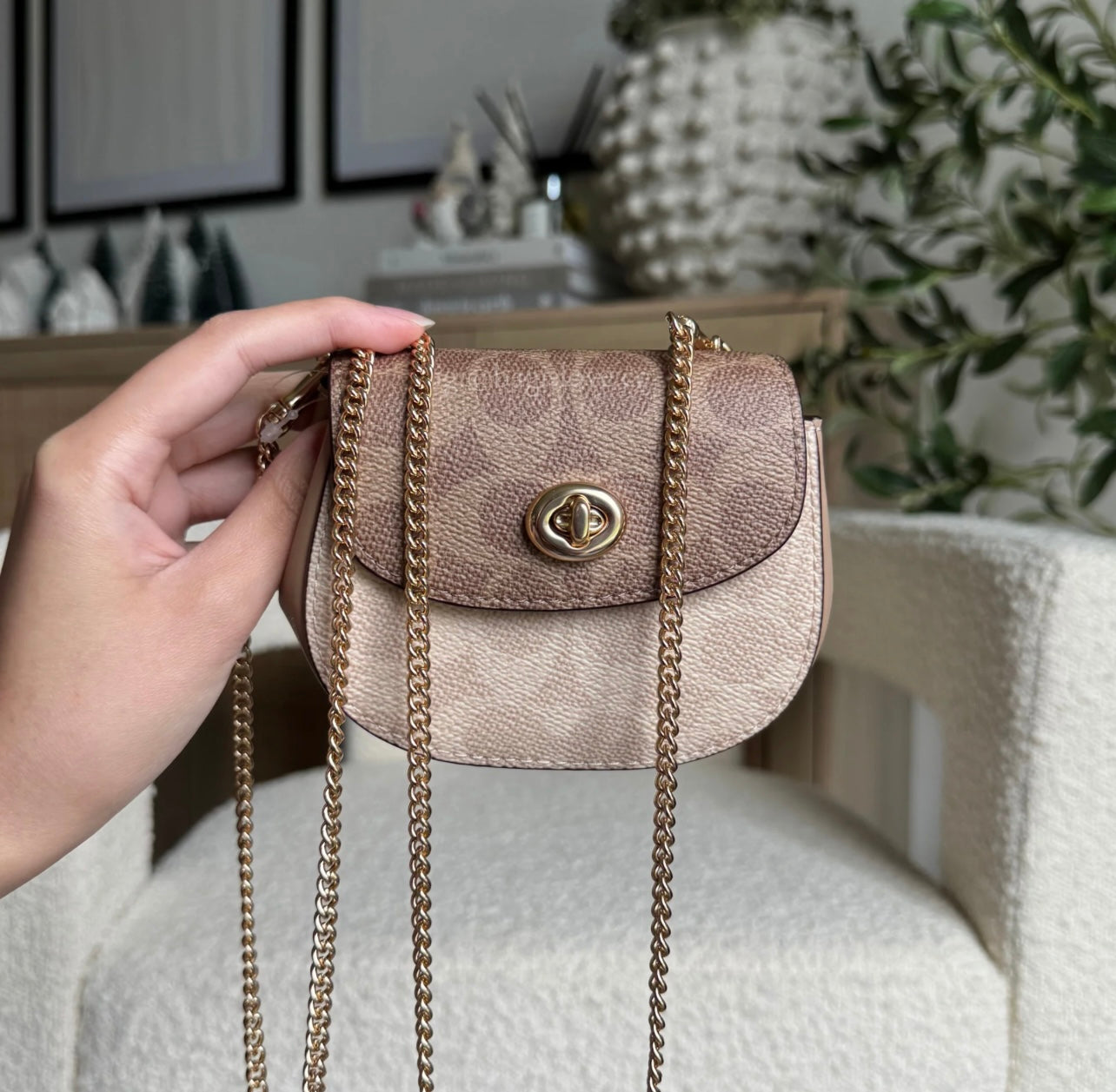 Coach Turnlock Card Case with Brand Box