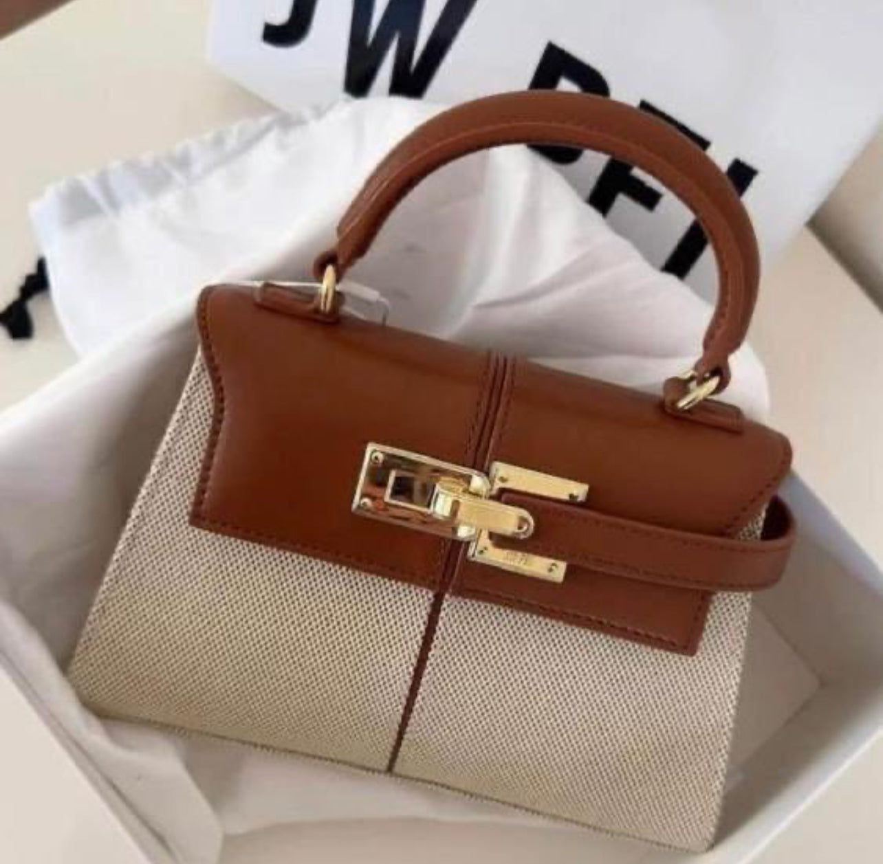 JW PEI Elise with Brand Box