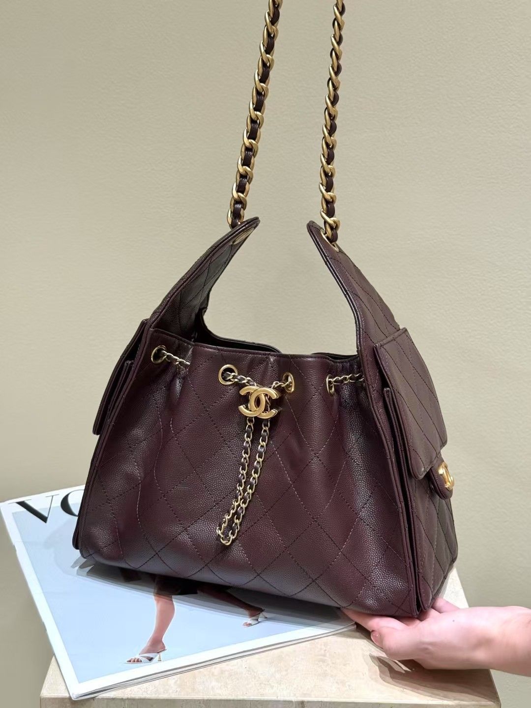 CHANEL 25 Hobo Small with Complete Packaging