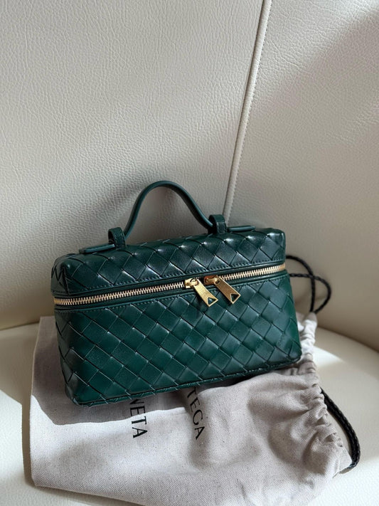 Bottega Veneta Bang Bang Vanity Bag with Brand Box
